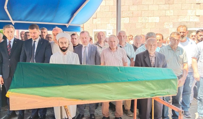 Ali Karataş Dualarla Toprağa Verildi