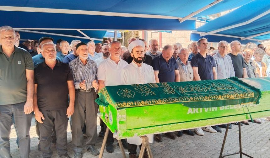 Emekli Öğretmen Mehmet Aktaş Son Yolculuğuna Uğurlandı