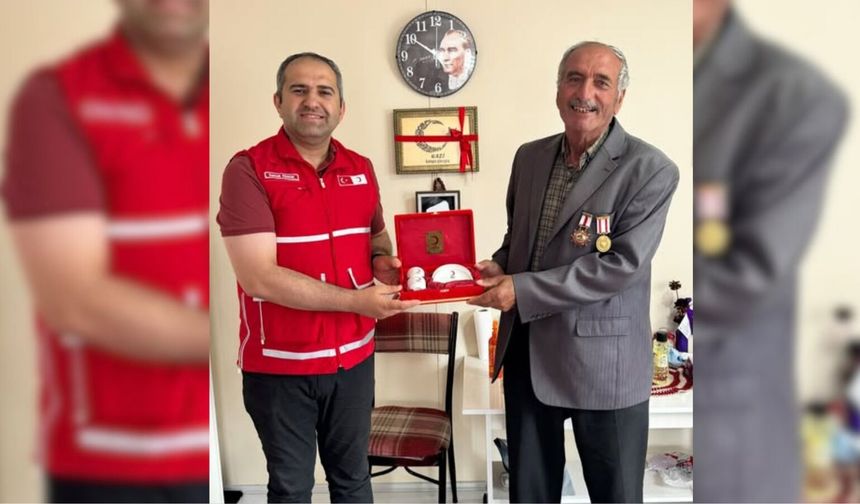 Türk Kızılay Artvin’den Gaziye Anlamlı Ziyaret