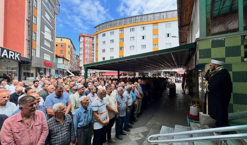 Ceyhun Akyürek Son Yolculuğuna Uğurlandı