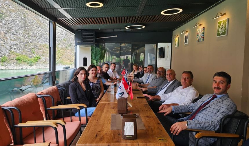 Prof. Dr. Oğuz Sadık Aydos: “Kendimizi Tam Merkezde Konumluyoruz”
