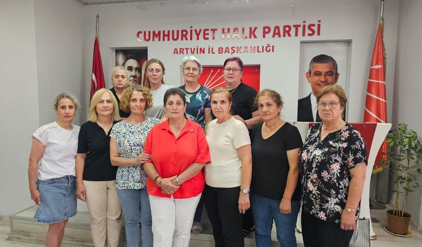 Artvin'de CHP Kadın Kolları Yönetimi İstifa Etti