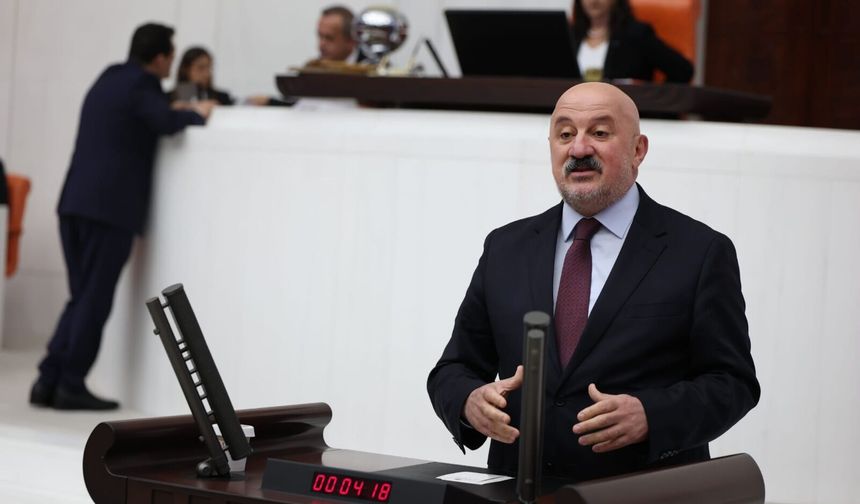 Uğur Bayraktutan TBMM’de İsmet Acar’ı Andı: “Çok İyi Bir Artvinliydi, Onu Asla Unutmayacağız”