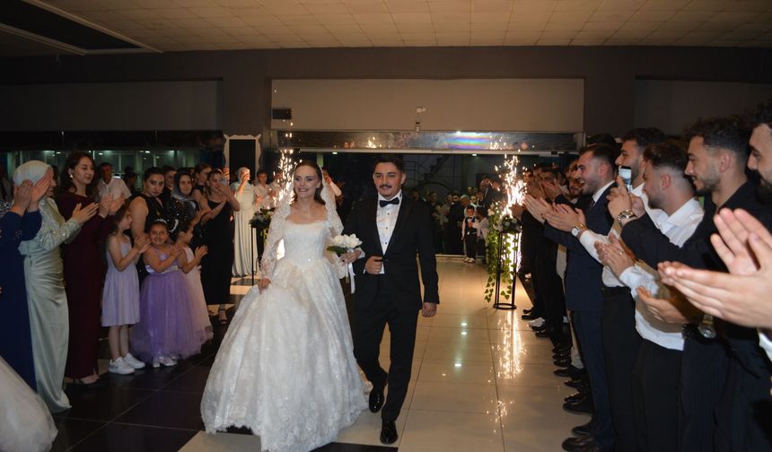 Mehtap Bülbül ile Serhat Yüksek Dünyaevine Girdi