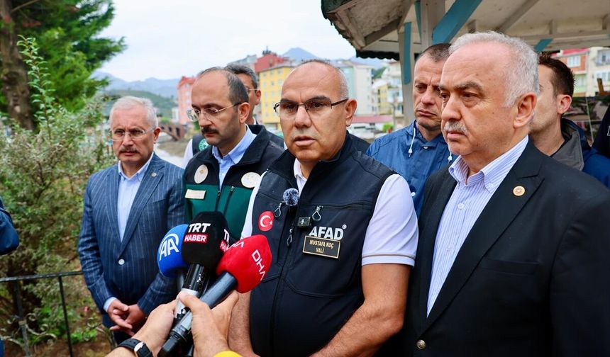 Giresun'da sel sularına kapıldığı değerlendirilen 2 kişi için arama çalışması devam ediyor
