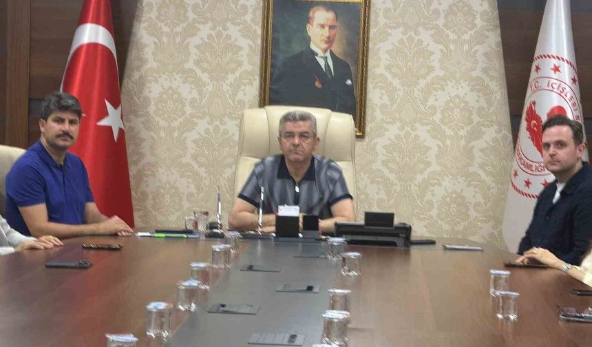 Artvin Valisi Ergün'den Açıklama: 'Endişe edilecek bir durum yok, yol yeniden trafiğe