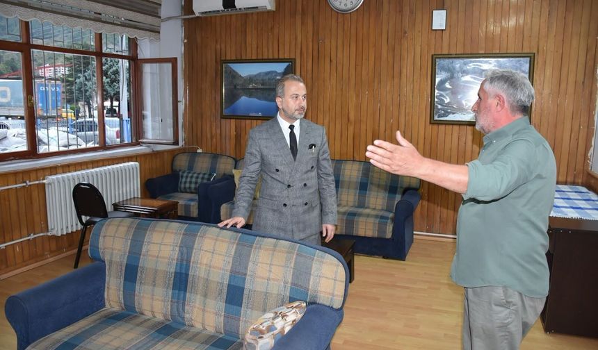Şahin’den Borçka Öğretmenevi’ne Ziyaret