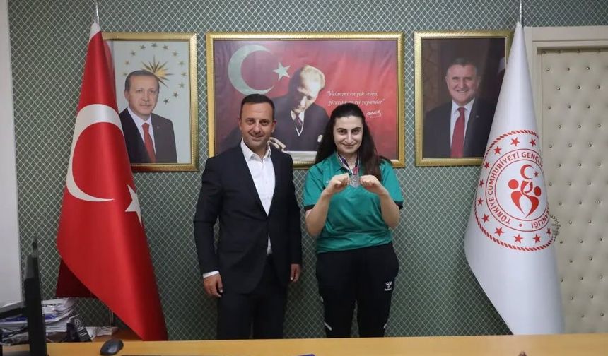 Ümran Akın’dan Türkiye Üçüncülüğü