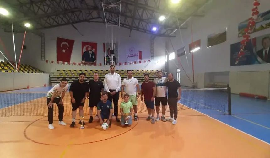 Arhavi’de 30 Ağustos Zafer Bayramı Ayak Tenisi Turnuvası