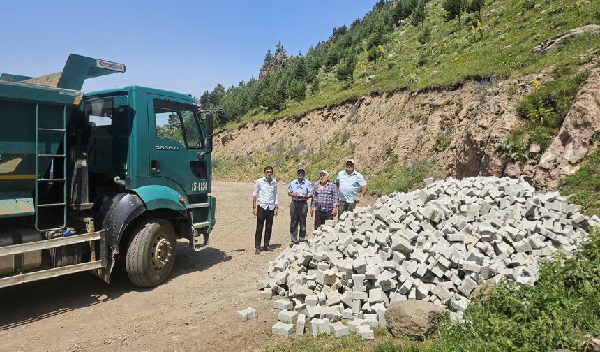 Yiğili Yaylaları Yolunda Kilit Parke Taşı Dönemi Başladı