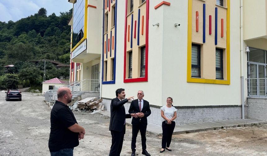Hopa’da Okullarda Eğitim-Öğretim Yılı Hazırlıkları Sürüyor