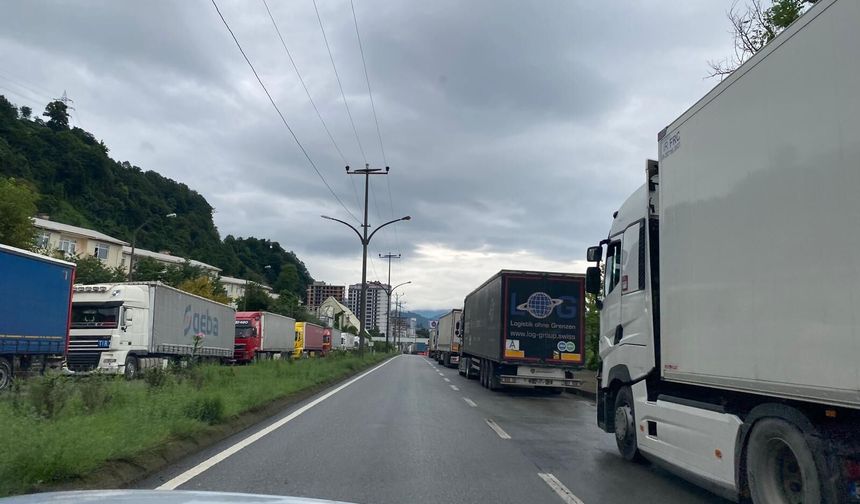 Bitmek bilmeyen TIR kuyruğu: Bu çile ne zaman son bulacak?