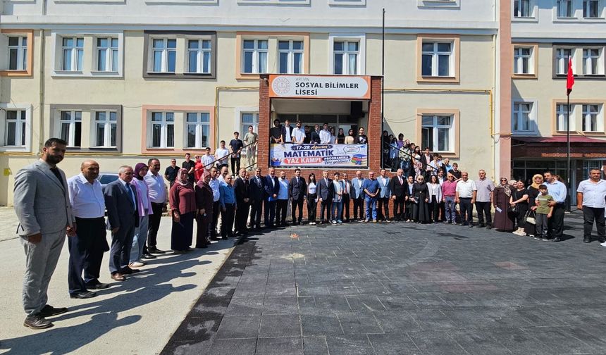 Artvin’de Eğitim Başarısına Ödül: 18 Öğrenciye 450 Bin TL