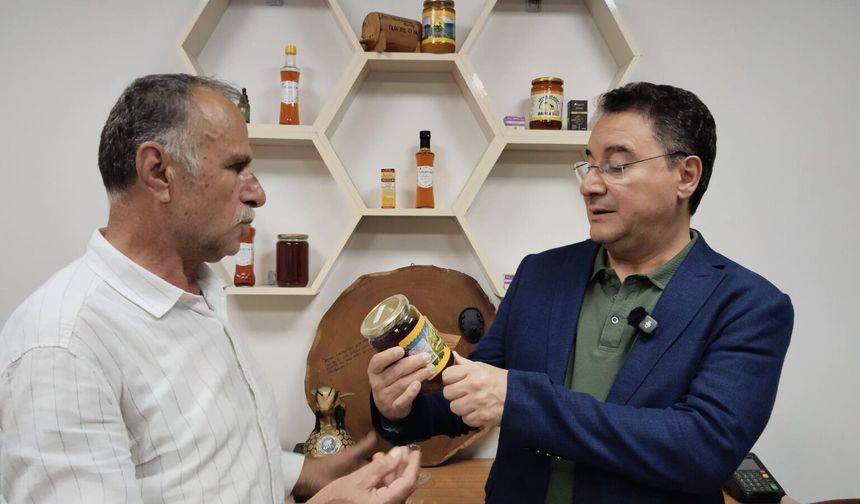 Babacan Artvin’de Arıcılarla Buluştu