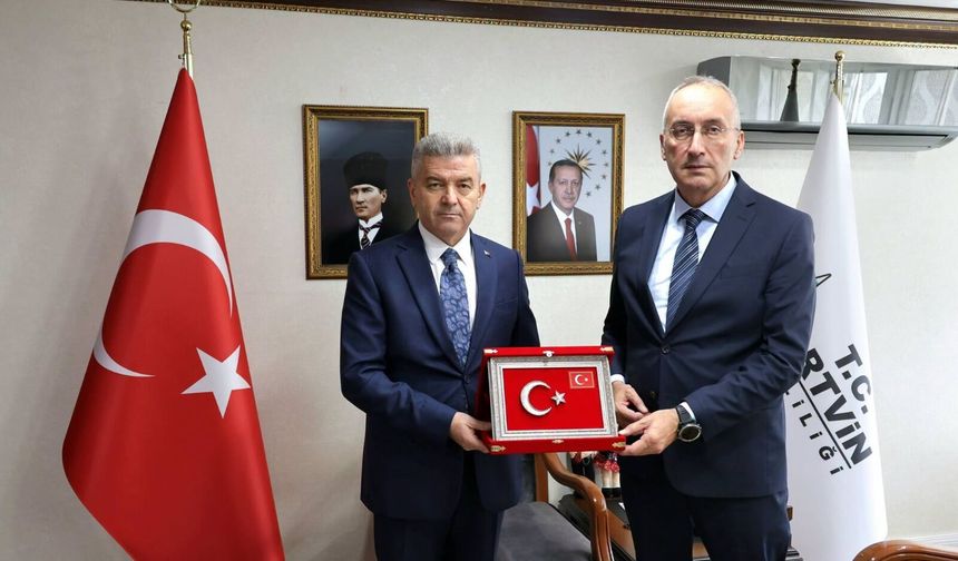 Vali Ergün, Alp Giray’ı Makamında Kabul Etti