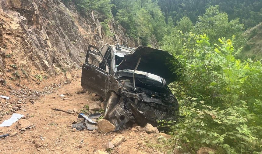 Alabalık Köyü’nde Takla Atan Araç Hurdaya Döndü: Sürücü Hafif Yaralandı