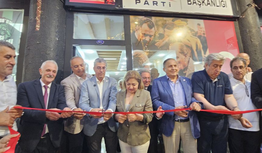Yeni Parti Borçka İlçe Başkanlığı Kapılarını Açtı