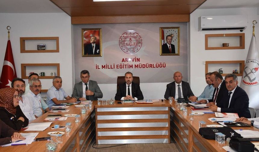 Merkez İlçe Okul Müdürleriyle Değerlendirme Toplantısı