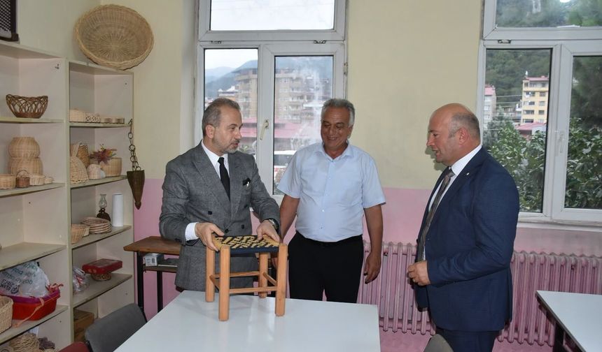 Borçka Halk Eğitimi Merkezinde Çalışmalar Değerlendirildi
