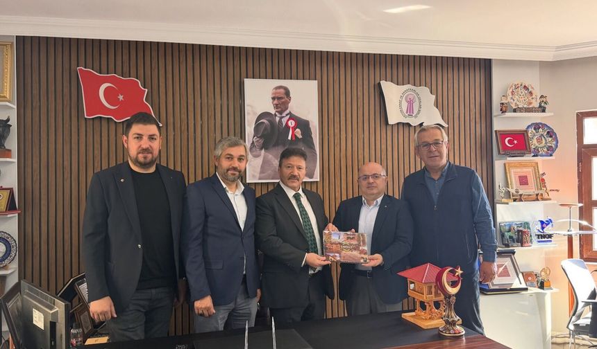 Yiğiner Artvin’de, TSO Heyetiyle Buluştu