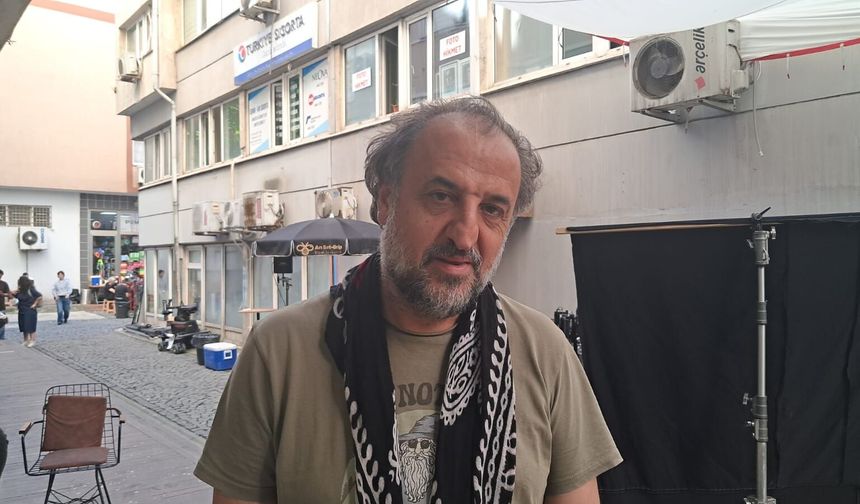 Özcan Alper: “Kazım Koyuncu’nun Kendi Sesini Bulma Hikâyesini Anlatıyoruz”