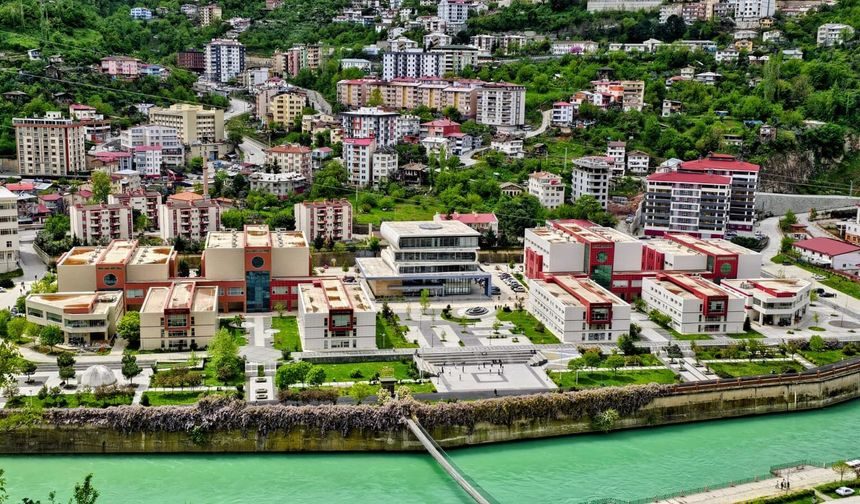 Artvin Çoruh Üniversitesi dünya sıralamasında dikkat çeken yükseliş