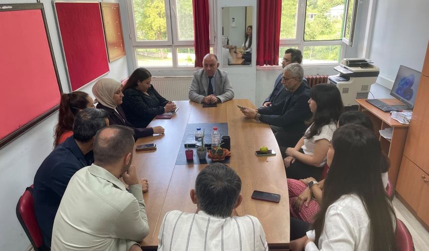 Güven Balkaya’dan Kaya-Çamurlu Okulu’na Ziyaret