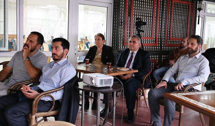 AÇÜ Bilim Kafe’de Gazze’de Eğitimin Geleceği Konuşuldu
