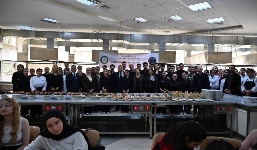 AÇÜ’de Gastronomi Öğrencileri Kahvaltıda Buluştu
