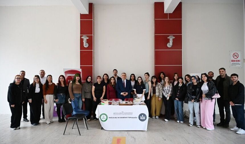 Rektör Aydın Öğrencilerle Buluştu