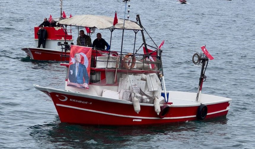 Cumhuriyet Coşkusu Denize Taşındı