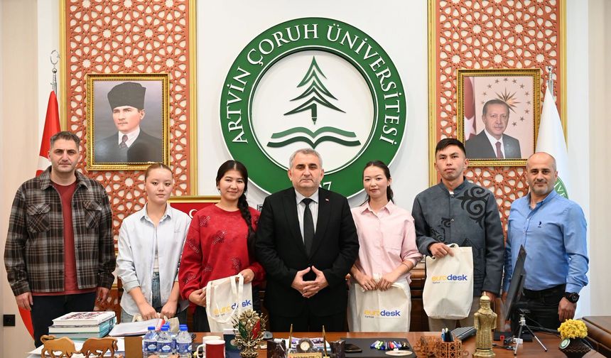 AÇÜ’de Türk Dünyasından Öğrenci Buluşması