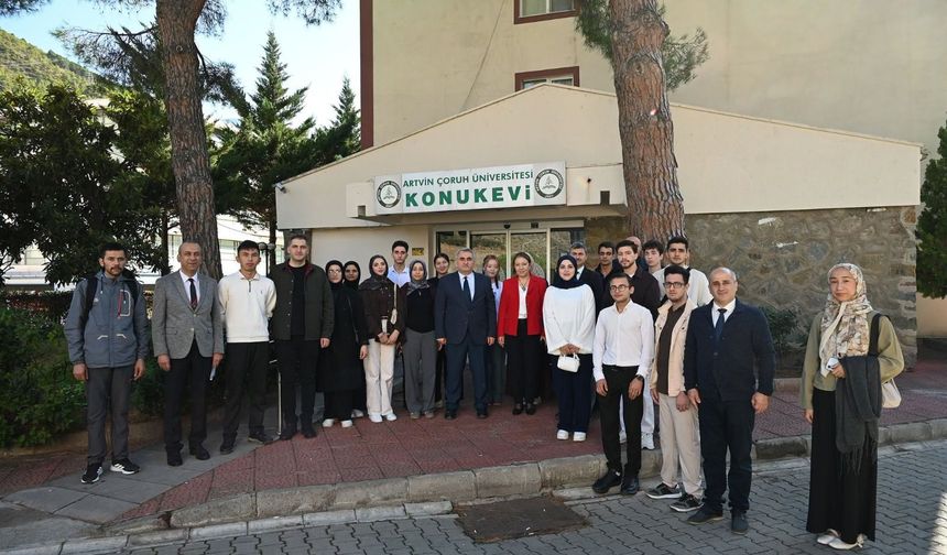 Uluslararası Öğrencilerle Kahvaltıda Buluştu
