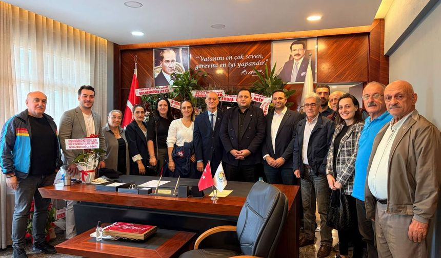 Yeni Parti Arhavi’den Ticaret Odasına Ziyaret