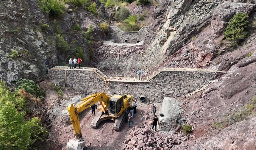 Sel ve Heyelan Riskine Karşı 13 Yapı İnşa Ediliyor
