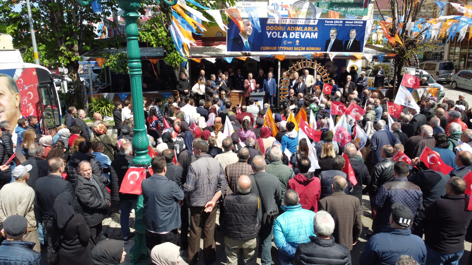 Miting havasında açılış (1)