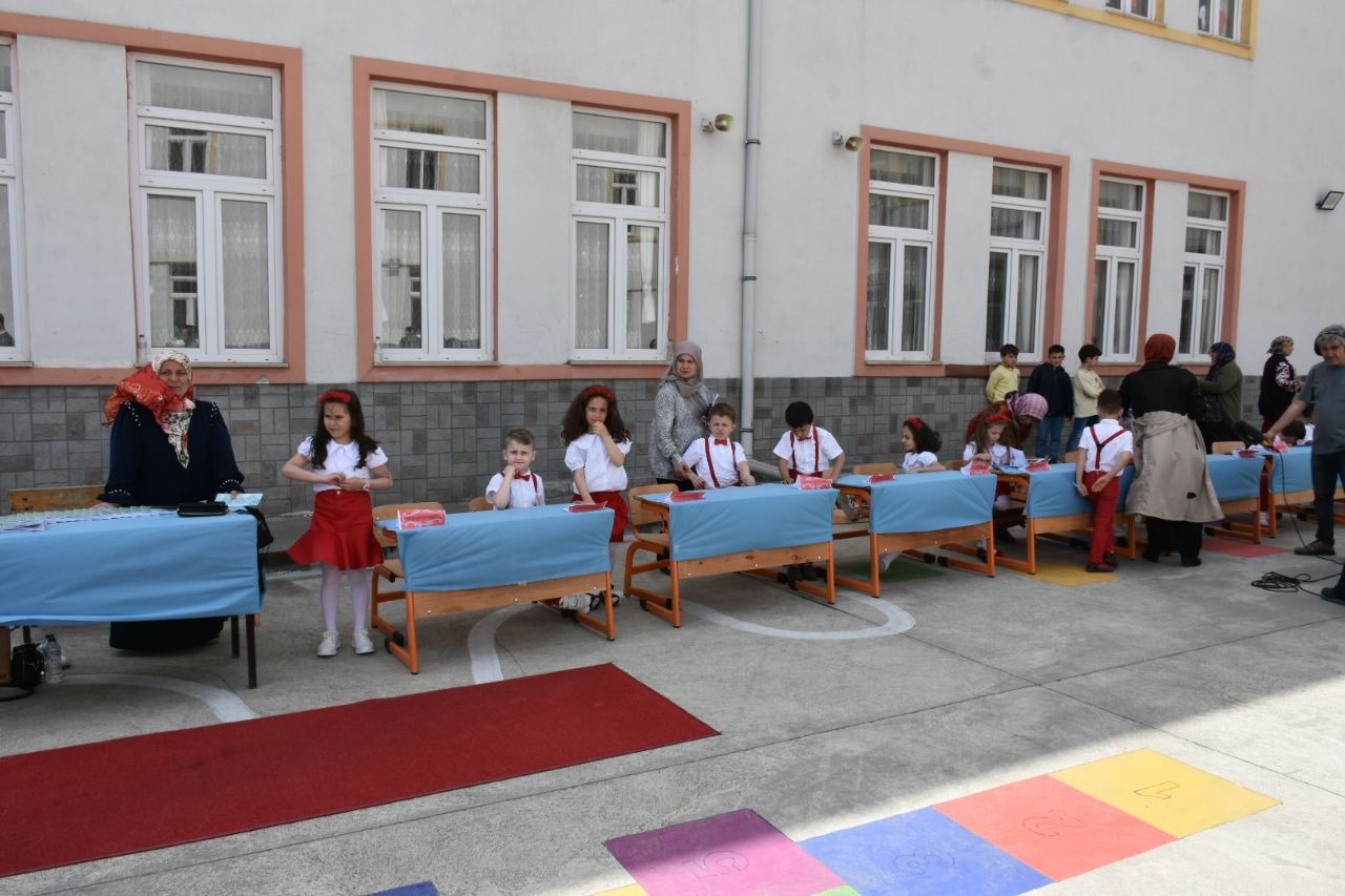 Borçka Atatürk Ortaokulu (2)