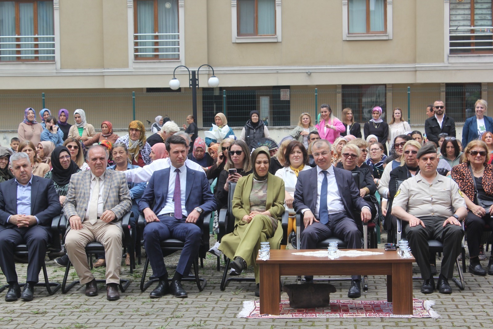 Arhavi Halk Eğitim Merkezi Yıl Sonu Sergisi Açıldı (2)