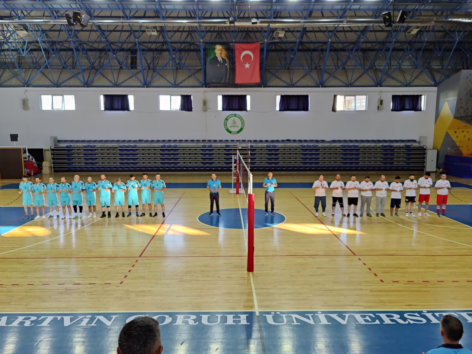 Voleybol turnuvası başladı 2-1