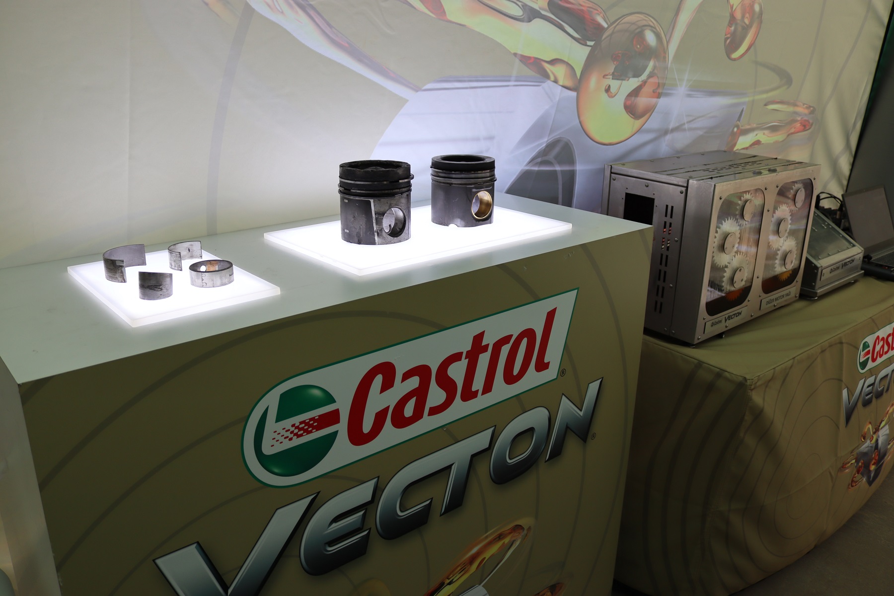 Castrol_Vecton_3