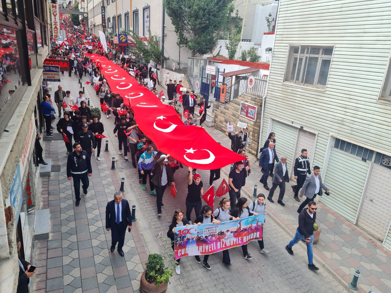 Artvin’de Binlerce Kişi Coşkuyla Yürüdü (3)