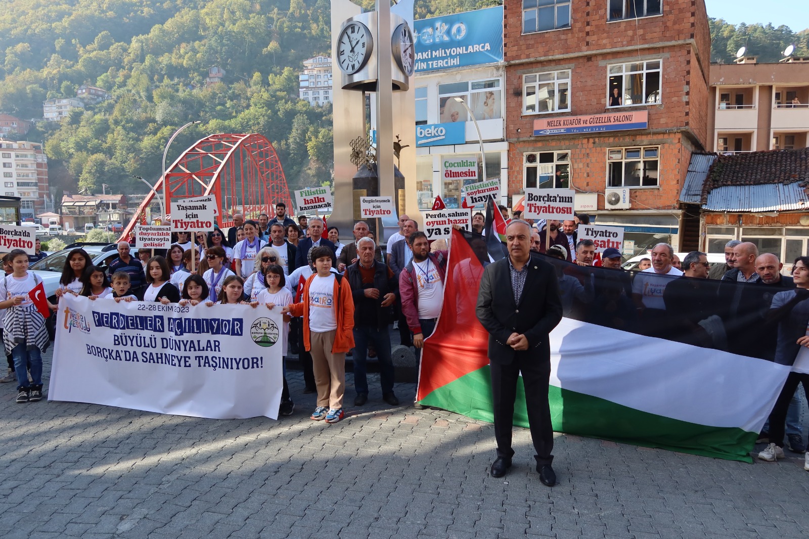 Borçkalı çocuklar tiyatroyla buluştu (4)