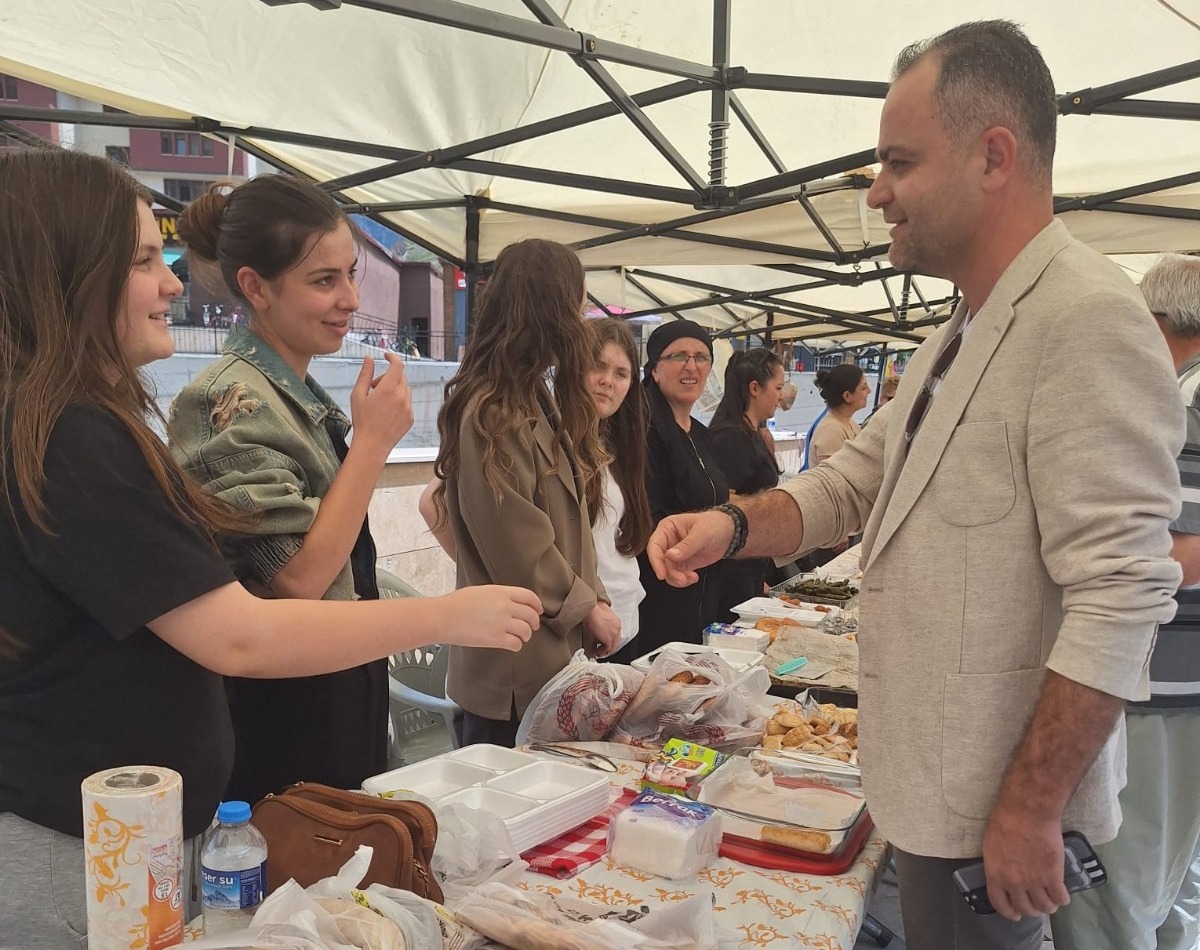 Yusufeli Belediyesi, SMA Tip-2 Hastası İçin Kermes Düzenledi-3