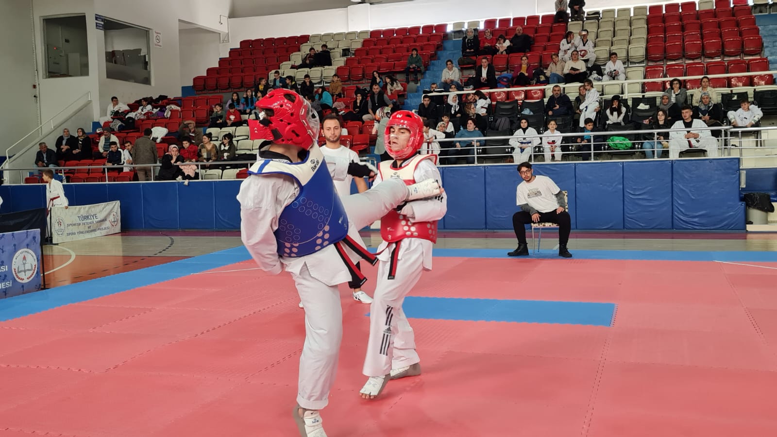 Cumhuriyet Kupası'nda Taekwondo Mücadelesi3