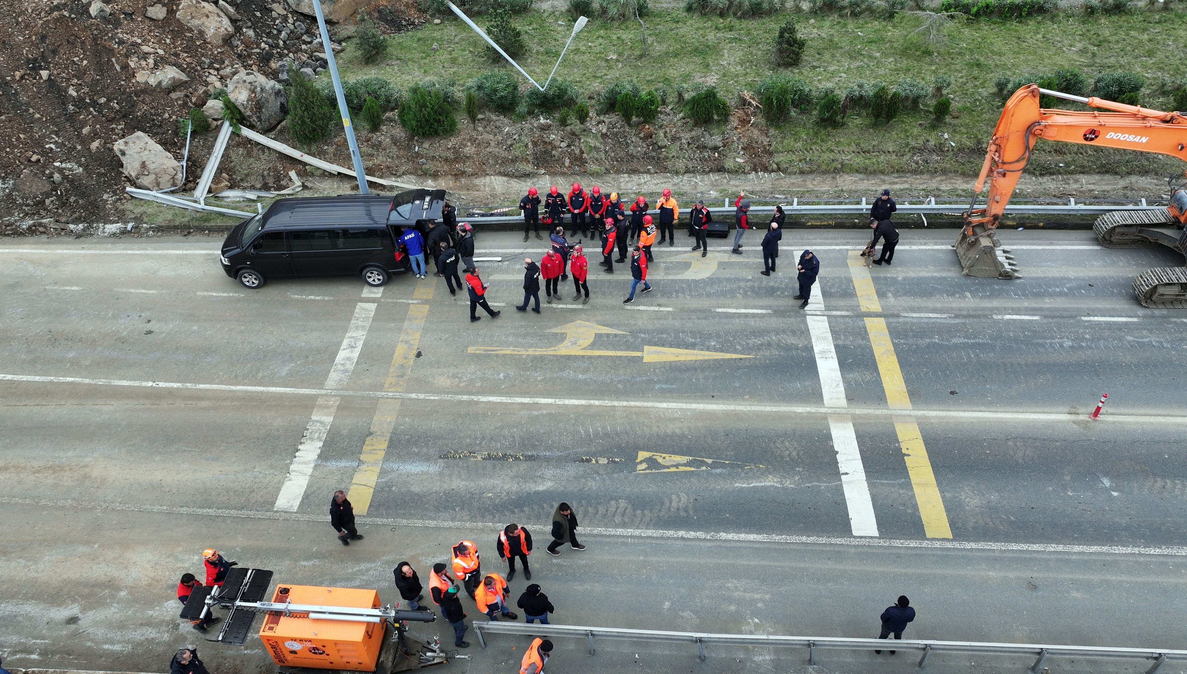 Karadeniz Sahil Yolunda çalışmalar devam ediyor