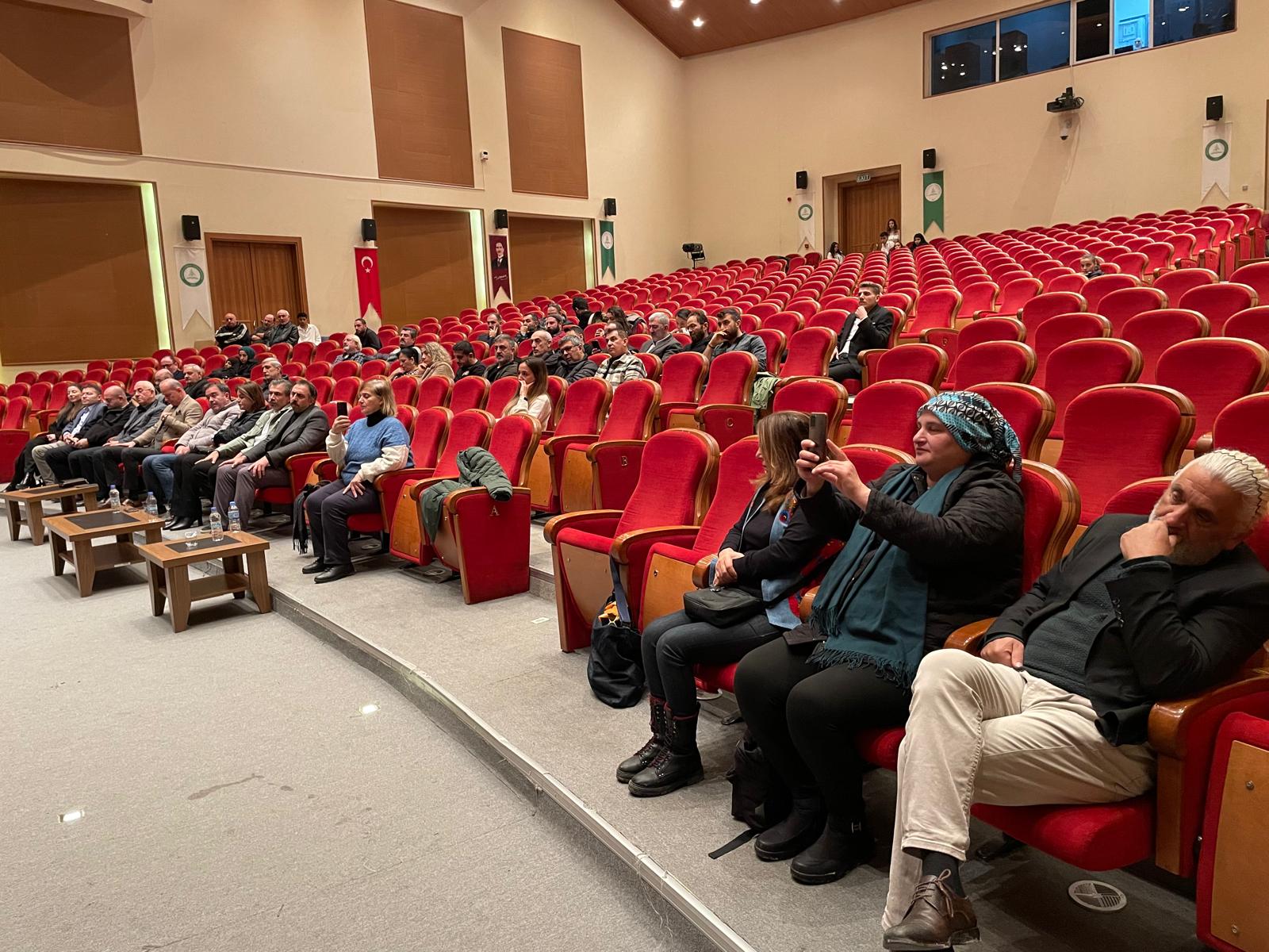 Halk Oyunları Paneli Düzenlendi