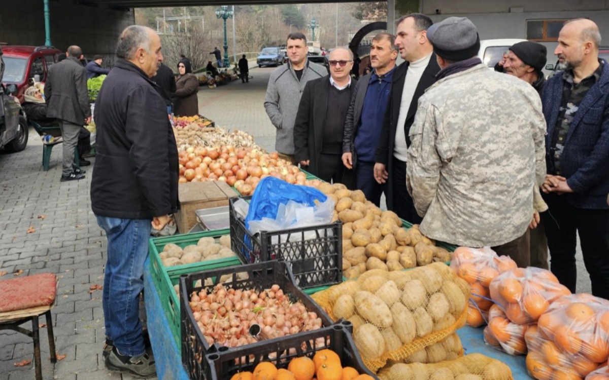 Alpaydın, Esnafla İstişarede Bulundu-2