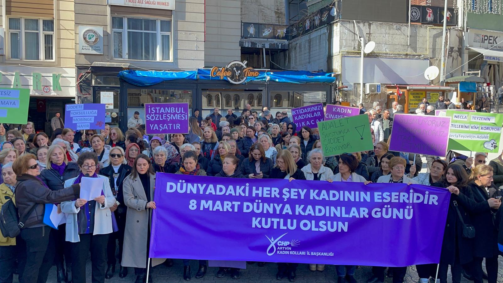 CHP'li Kadınlar Eşitlik ve Adalet İçin Yürüdü