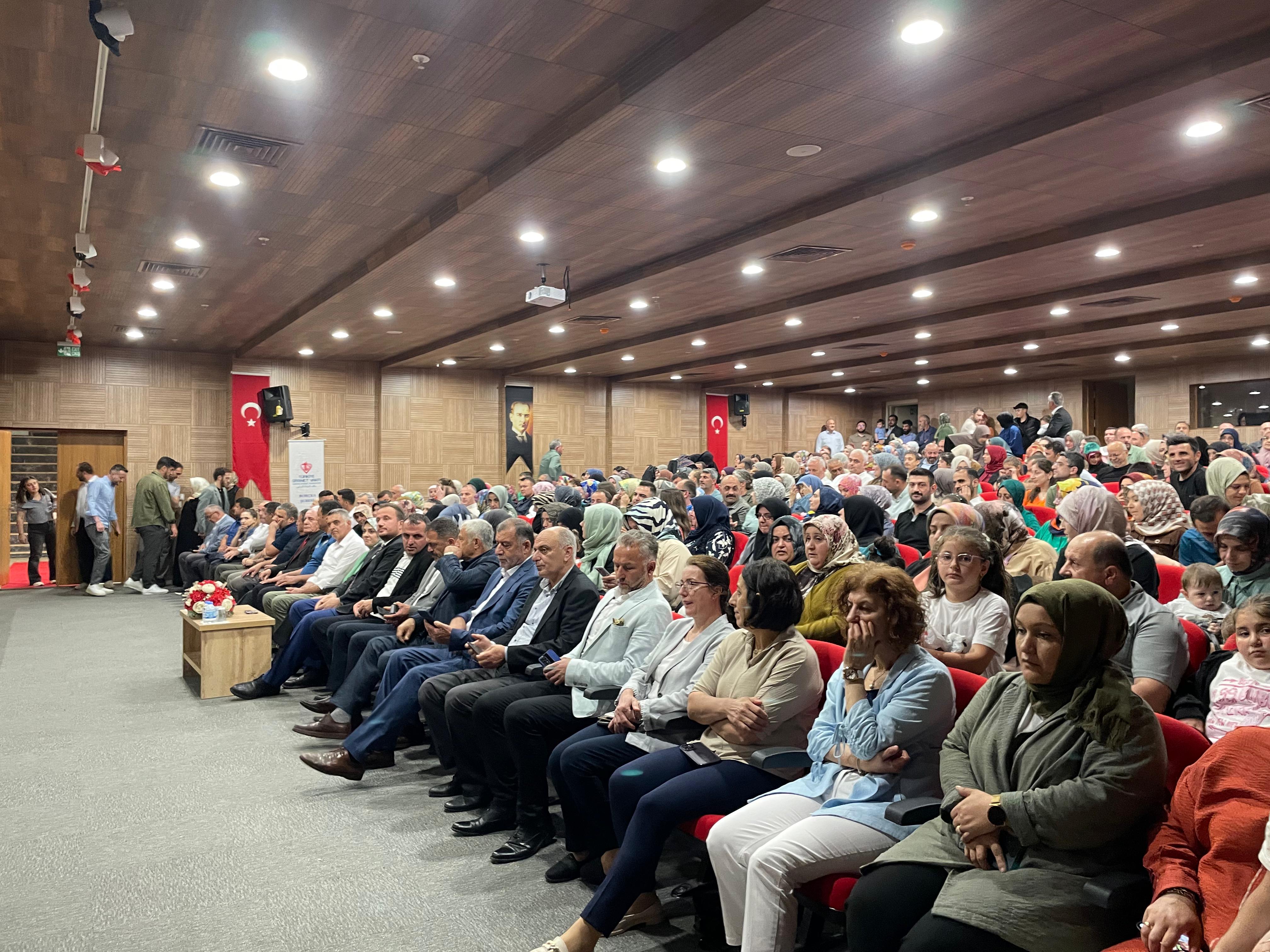 Borçka’da Miniklerden Yıl Sonu Gösterisi (2)