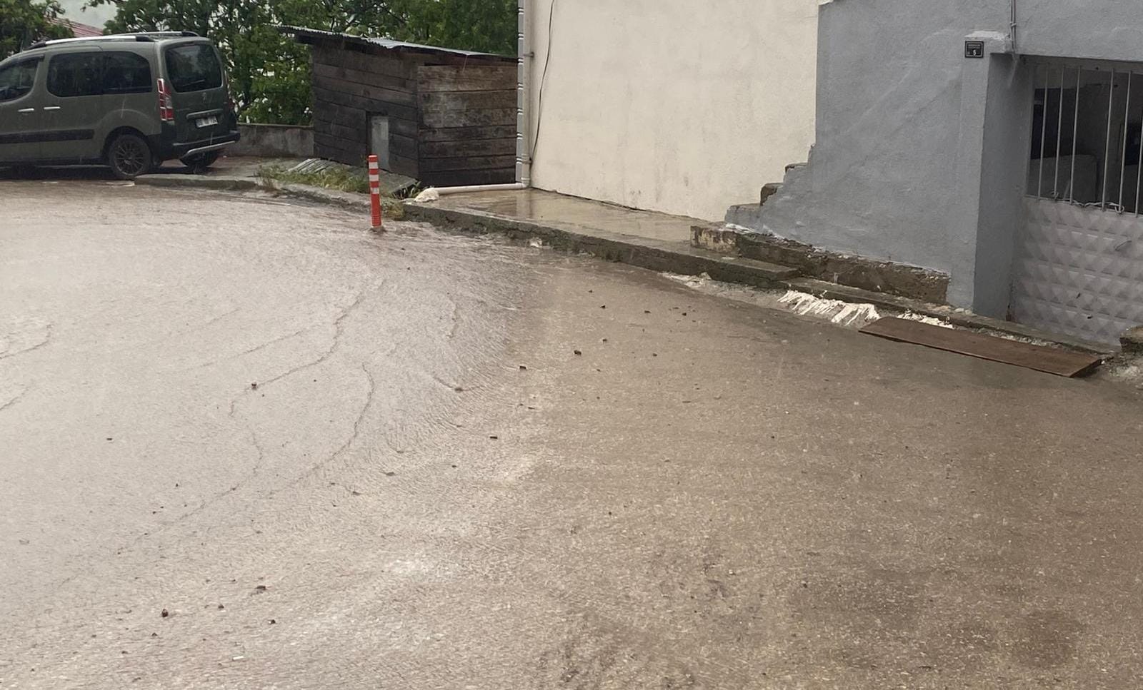 Her Yağmurda Aynı Manzara 2